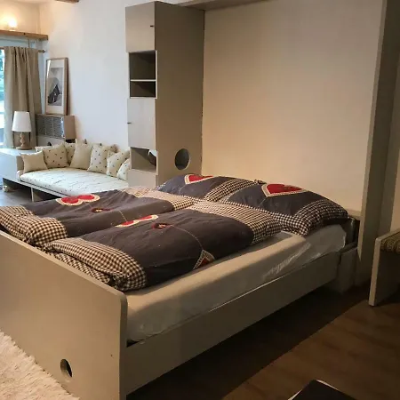 Berghof 11 المو